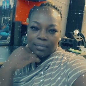 Meet your Posher, Aisha